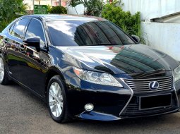 Lexus ES 300h 2013 hitam hybrid sunroof cash kredit proses bisa dibantu