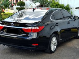 Lexus ES 300h 2013 hitam hybrid sunroof cash kredit proses bisa dibantu 4