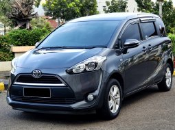 Toyota sienta g matic 2016 abu metalik km57ribuan record tangan pertama cash kredit proses bisa 3