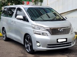 Km88rb toyota vellfire v matic 2009 silver sunroof cash kredit proses bisa dibantu