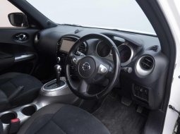 Nissan Juke RX Black Interior 2016 7