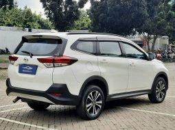 Daihatsu Terios 1.5 R Deluxe SUV AT 2018 PUTIH Dp 14,9 Jt No Pol Ganjil 8