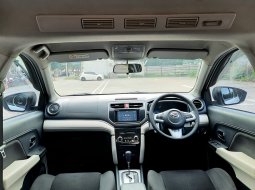 Daihatsu Terios 1.5 R Deluxe SUV AT 2018 PUTIH Dp 14,9 Jt No Pol Ganjil 10