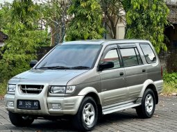 Isuzu Panther GRAND TOURING 2002 standar 1