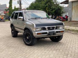 Nissan Terrano 2.4 Manual 1997 antik 1