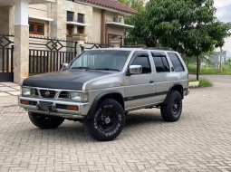 Nissan Terrano 2.4 Manual 1997 antik 3