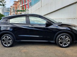 Km22rb honda hrv se 2021 hitam tangan pertama dari baru cash kredit proses bisa dibantu 7