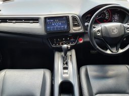 Km22rb honda hrv se 2021 hitam tangan pertama dari baru cash kredit proses bisa dibantu 9
