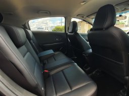 Km22rb honda hrv se 2021 hitam tangan pertama dari baru cash kredit proses bisa dibantu 12