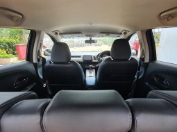 Km22rb honda hrv se 2021 hitam tangan pertama dari baru cash kredit proses bisa dibantu 14