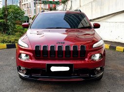 Jeep Cherokee Trailhawk AWD limited merah 2015 pajak panjang cash kredit proses bisa dibantu
