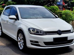 Volkswagen Golf 1.4 MK7 TSI Facelift AT 2014 Putih pajak panjang cash kredit proses bisa dibantu 2