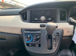 Daihatsu Sigra 1.2 X AT Matic 2017 Silver KM Rendah 25rb 5