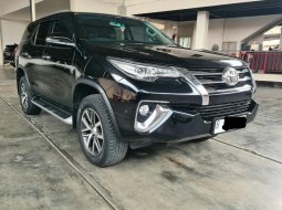 Toyota Fortuner VRZ 2.4 Diesel AT ( Matic ) 2018 Hitam Km 39rban Siap Pakai 2