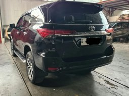 Toyota Fortuner VRZ 2.4 Diesel AT ( Matic ) 2018 Hitam Km 39rban Siap Pakai 4