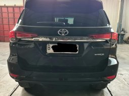 Toyota Fortuner VRZ 2.4 Diesel AT ( Matic ) 2018 Hitam Km 39rban Siap Pakai 6