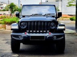 Antik km2rb Jeep Wrangler Rubicon 2-Door 2021 bensin hitam tangan pertama dari baru cash kredit bisa