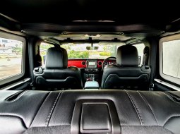 Antik km2rb Jeep Wrangler Rubicon 2-Door 2021 bensin hitam tangan pertama dari baru cash kredit bisa 10