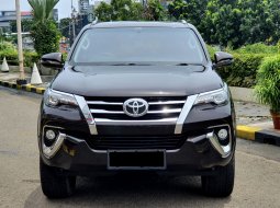 Dp53jt toyota fortuner vrz 2018 diesel matic coklat record tangan pertama dari baru cash kredit bisa