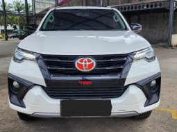 Toyota Fortuner 2.4 VRZ TRD 2019 /  2020 / 2018 White On Brown Terawat Siap Pakai TDP Paket 10Jt
