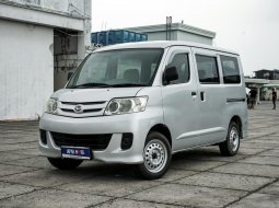 Daihatsu Luxio 1.5 D M/T 2011 Silver Pajak Panjang 15