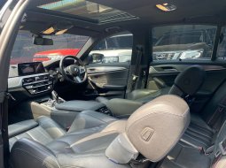 BMW 5 Series 530i 9