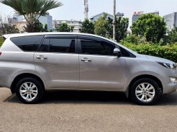 SIAP PAKAI! Toyota Kijang Innova 2.4 G Diesel AT 2018 Silver 4