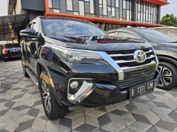 Toyota Fortuner VRZ 2017 Hitam