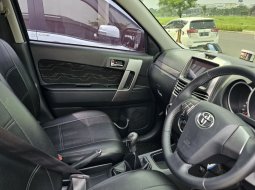 Toyota Rush S 2016 Hitam 5