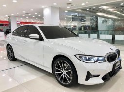 BMW 3 Series 320i Sport 2020 Putih