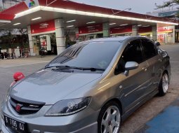 Dijual honda city VTEC AT 2006, nik 2005.
Warna silver stone. 6