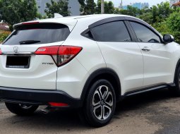 Km21rb Honda HR-V 1.5L E CVT 2018 facelift putih pemakaian 2019 pajak panjang siap pakai 5