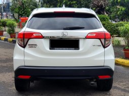 Km21rb Honda HR-V 1.5L E CVT 2018 facelift putih pemakaian 2019 pajak panjang siap pakai 7