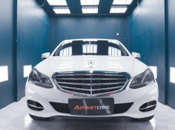Jual mobil Mercedes-Benz 200E 2014