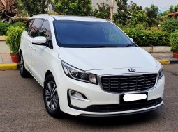 Kia Grand Sedona Diesel 2018 putih sunroof record cash kredit proses bisa dibantu