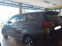 Jual mobil Toyota Venturer 2021 8