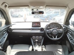 Mazda 2 R 2018 Putih Matic KM 38rb pajak panjang 5