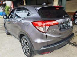 Honda HR-V 1.5L E CVT Special Edition 2019 Abu-abu 3
