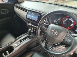 Honda HR-V 1.5L E CVT Special Edition 2019 Abu-abu 6