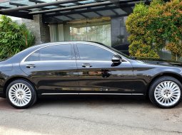 Km12rb Mercy Mercedes Benz S450 S450L sunroof 2018 hitam cash kredit proses bisa dibantu 4