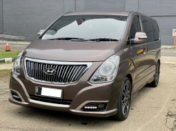 Hyundai H-1 Royale 2