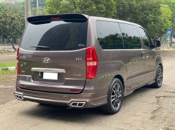 Hyundai H-1 Royale 5