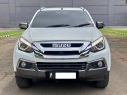 Isuzu MU-X Premiere 1