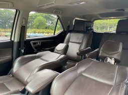 TOYOTA FORTUNER SRZ AT 2016 KM ASLI!! BEBAS TABRAK!! JAMINAN DARI SHOWROOM!!! 7