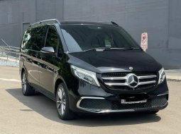 HARGA TERENDAH!! MESIN MASIH ORI!! MERCEDES BENZ V260 (VITO) 2019 2