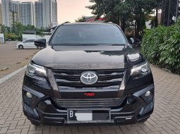 Ciamik TOYOTA FORTUNER VRZ TRD 2.4 MATIC 2020 HITAM 1