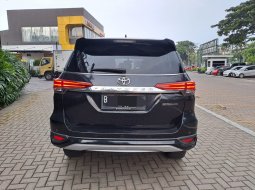 Ciamik TOYOTA FORTUNER VRZ TRD 2.4 MATIC 2020 HITAM 4