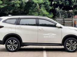 Daihatsu Terios 1.5 R Deluxe SUV AT 2018 PUTIH Dp 14,9 Jt No Pol Ganjil 1