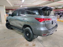 Toyota Fortuner 2.4 G AT 2016 Abu-abu DP 40 juta an 4