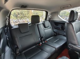 Dp50jt km 23 rb Toyota Kijang Innova 2.0L Venturer Facelift Bensin AT 2021 Hitam Metalik matic 13